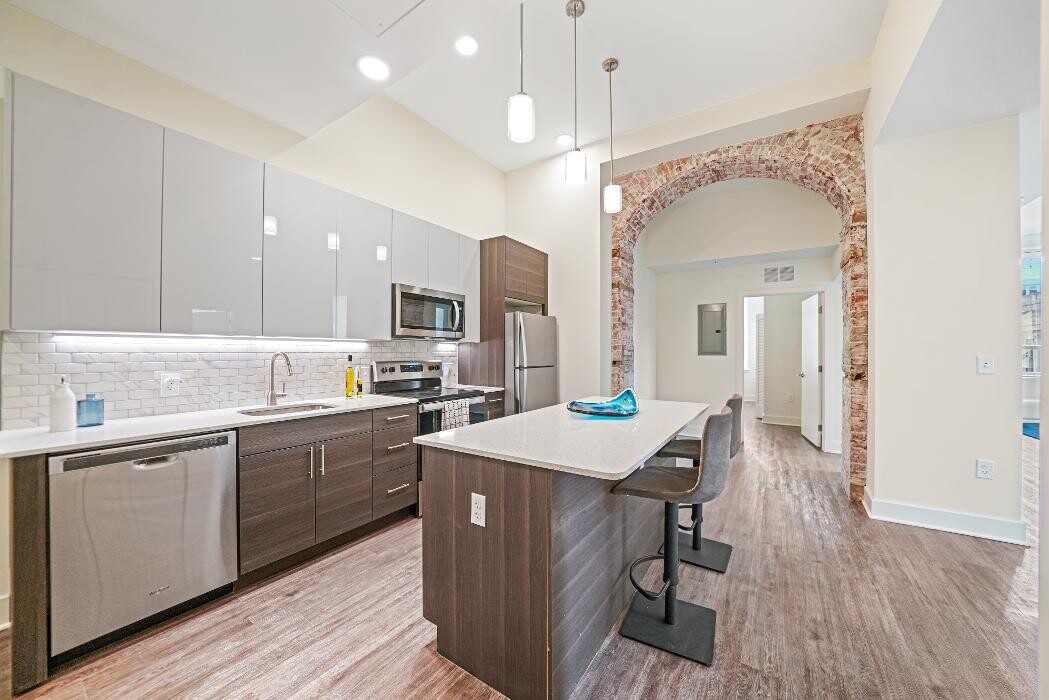 Images 901 Market Tower