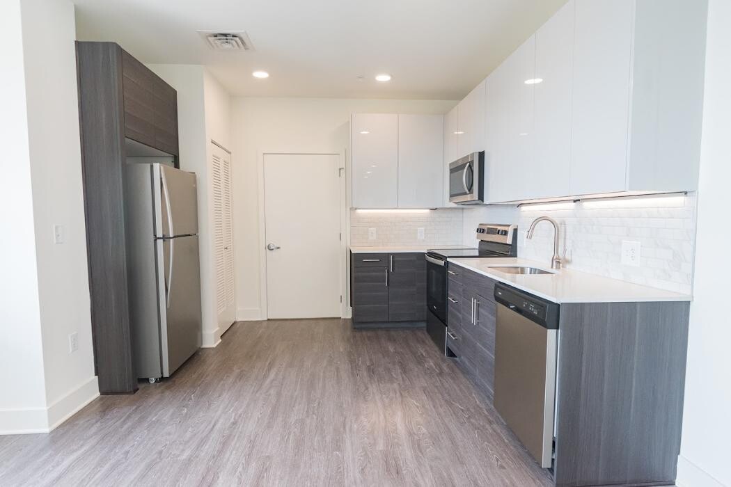 Images 901 Market Tower