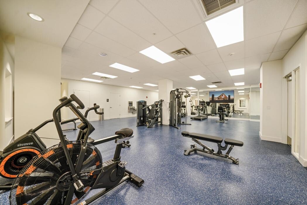 Images 901 Market Tower