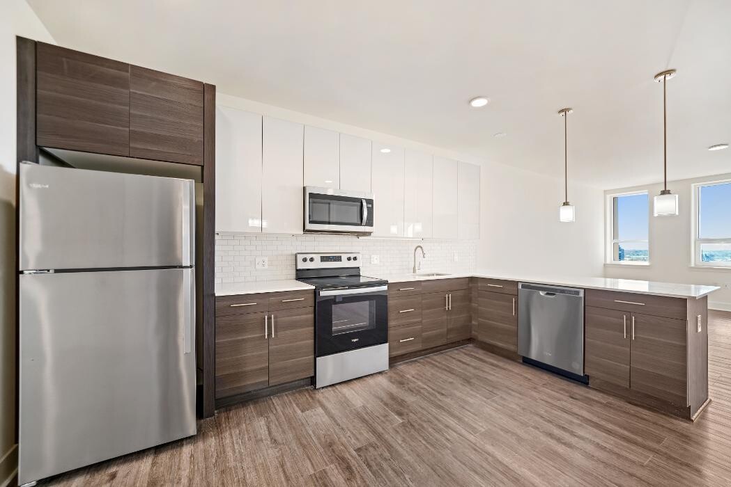 Images 901 Market Tower