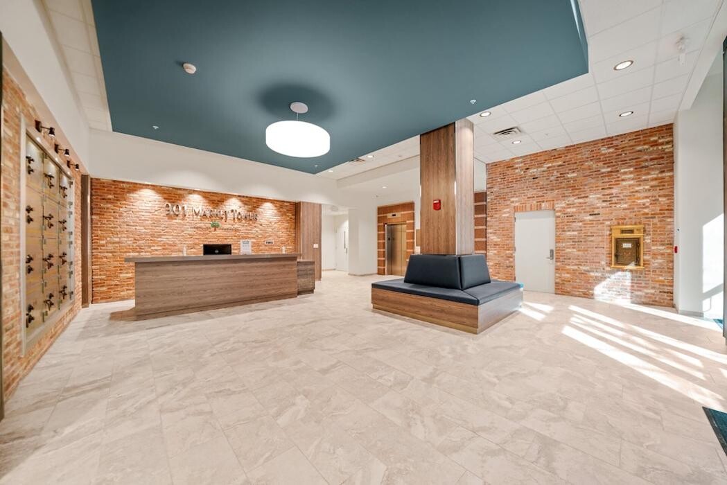 Images 901 Market Tower