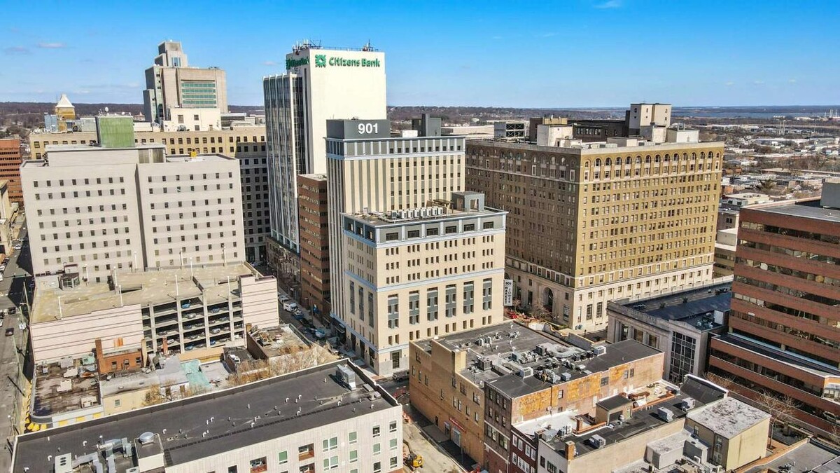 Images 901 Market Tower