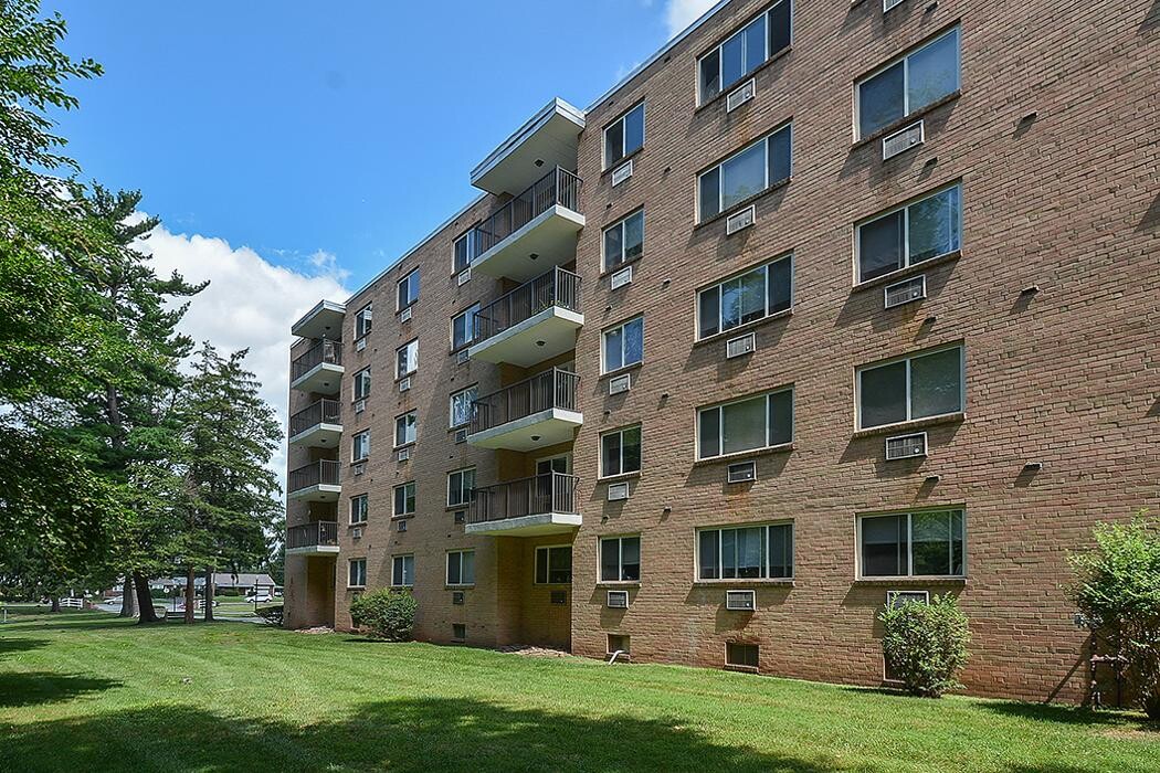 Images Norriton East Apartments