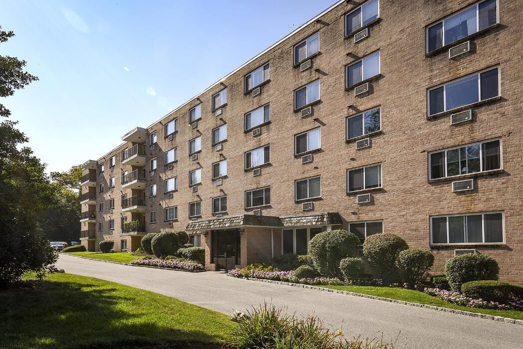 Images Norriton East Apartments