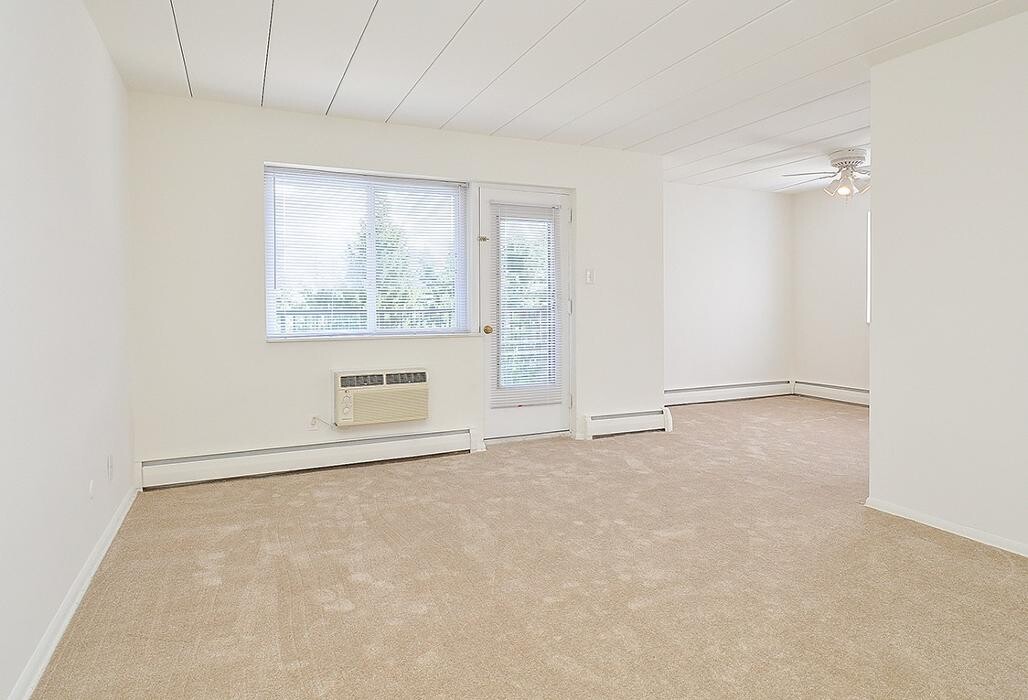 Images Norriton East Apartments