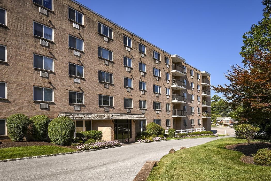 Images Norriton East Apartments