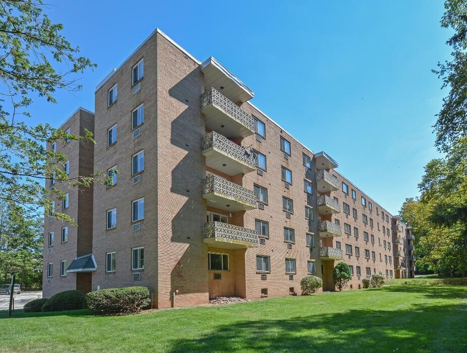 Images Norriton East Apartments