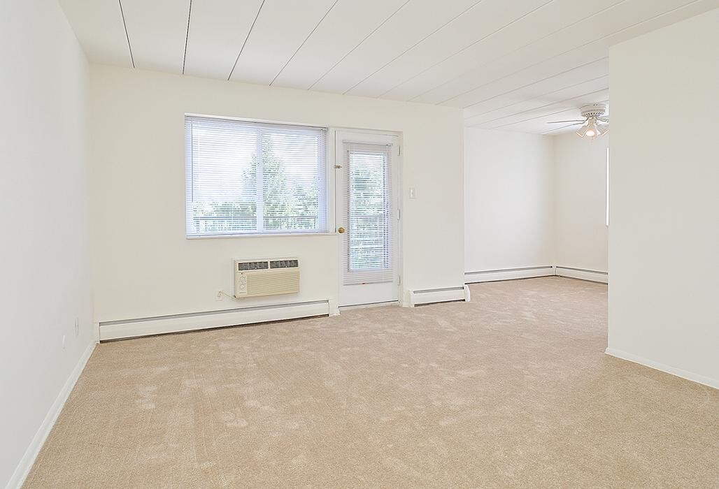 Images Norriton East Apartments