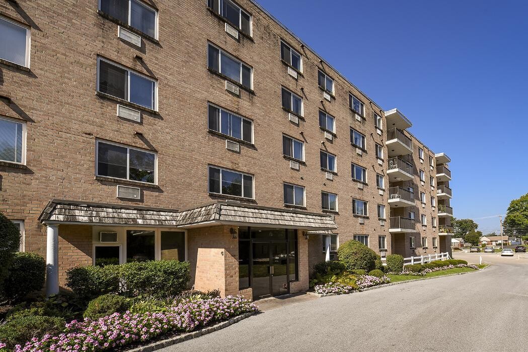 Images Norriton East Apartments