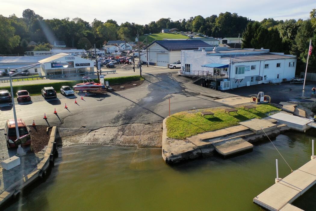 Images Long Level Marina