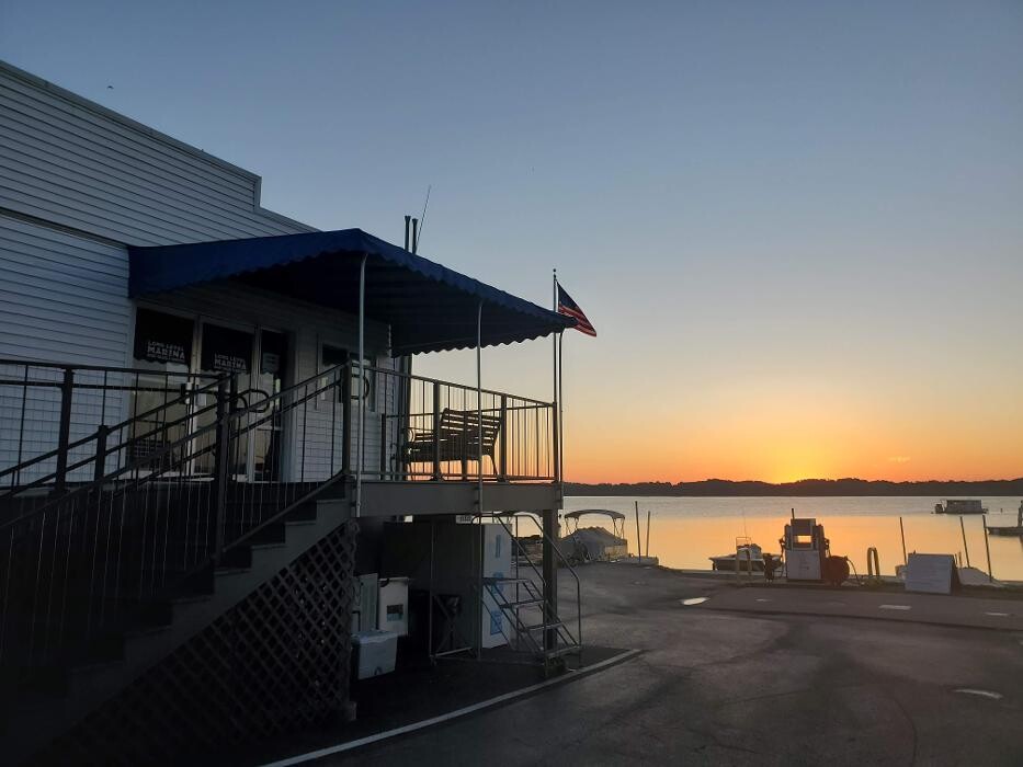 Images Long Level Marina