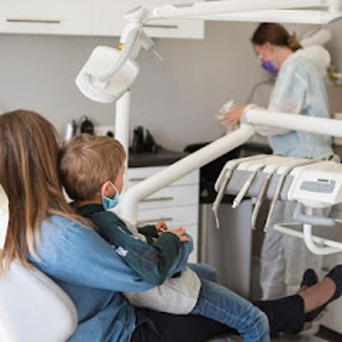 Images Amy E. Schmitt-Kingston, DDS