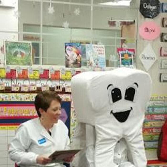 Images Amy E. Schmitt-Kingston, DDS