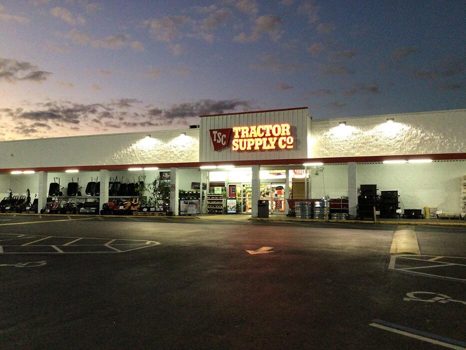 Images Tractor Supply Co.