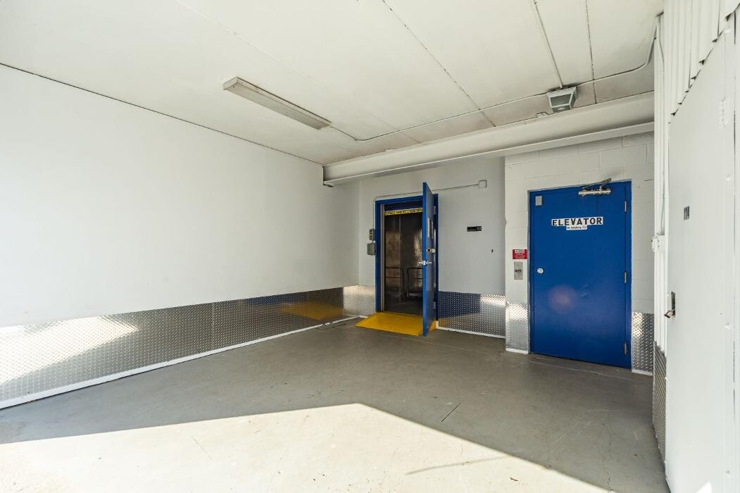 Images National Storage Centers - Plymouth Road