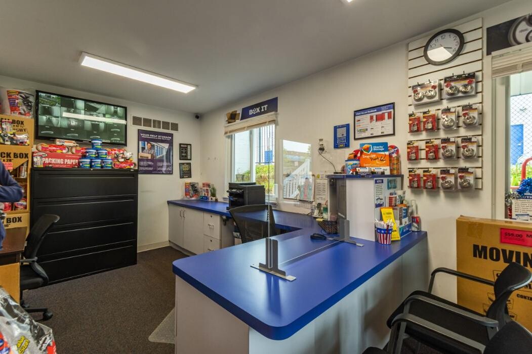 Images National Storage Centers - Plymouth Road