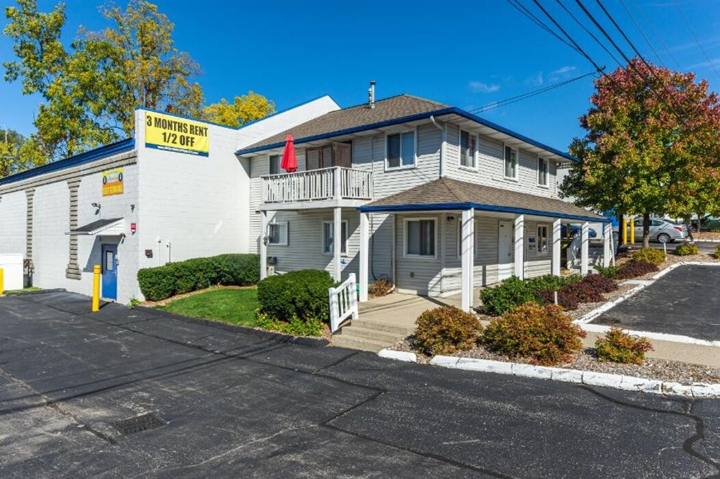 Images National Storage Centers - Plymouth Road