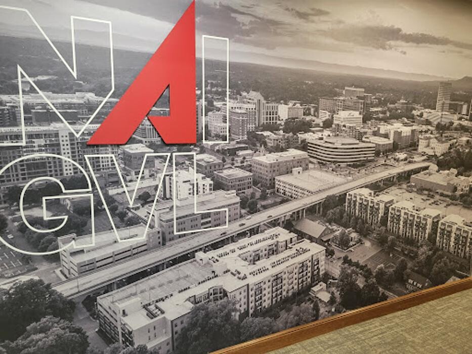 Images NAI Earle Furman