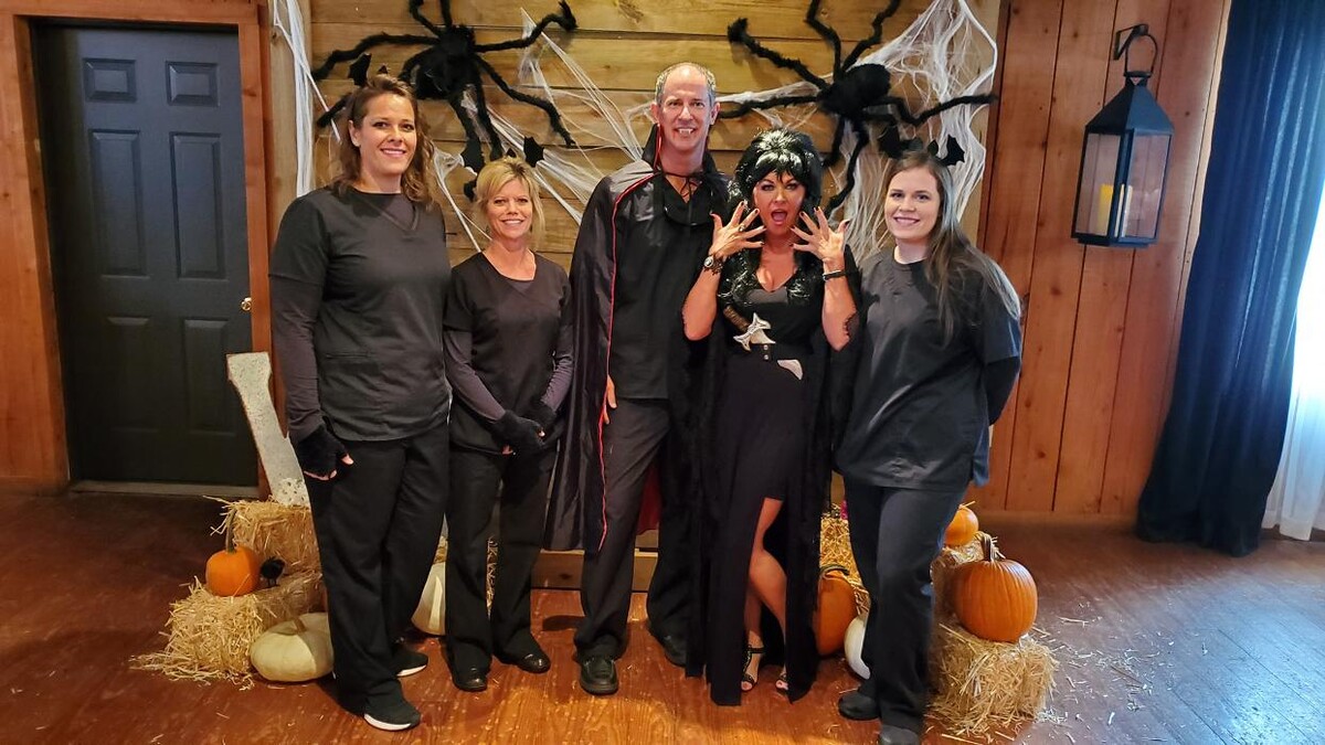 Images Brad Pitts Family & Cosmetic Dentistry