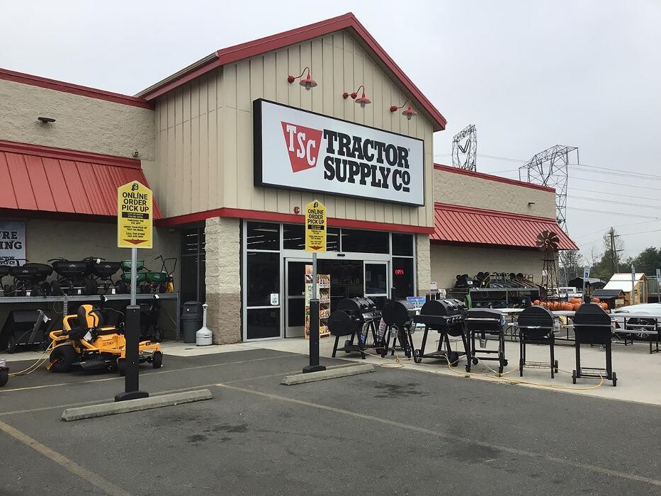 Images Tractor Supply Co.