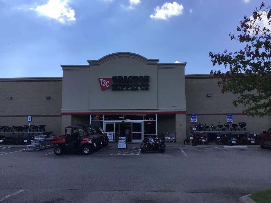 Images Tractor Supply Co.