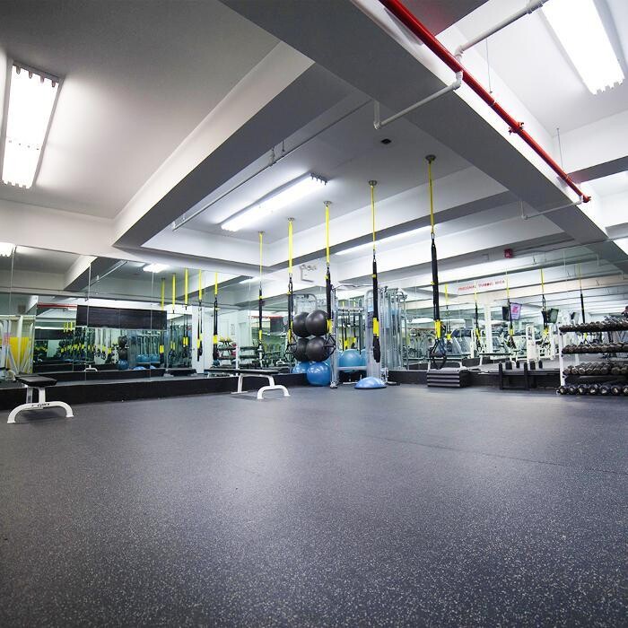 Images Lucille Roberts - Forest Hills