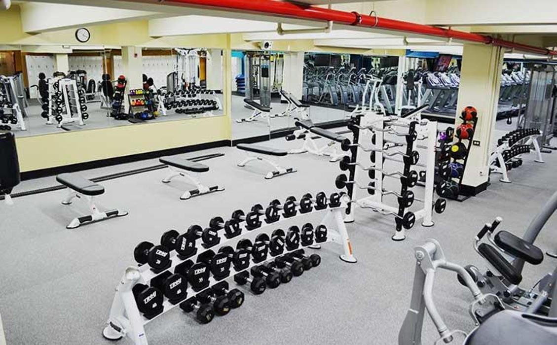 Images Lucille Roberts - Forest Hills