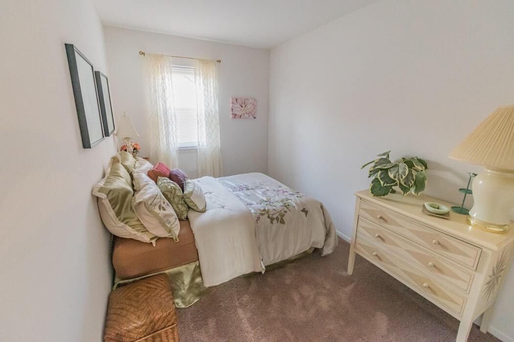 Images Mayflower Crossing Apartments