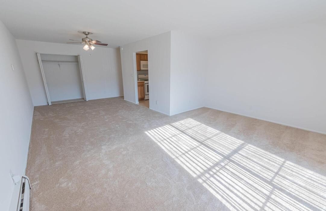 Images Mayflower Crossing Apartments