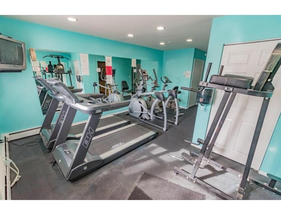 Images Mayflower Crossing Apartments