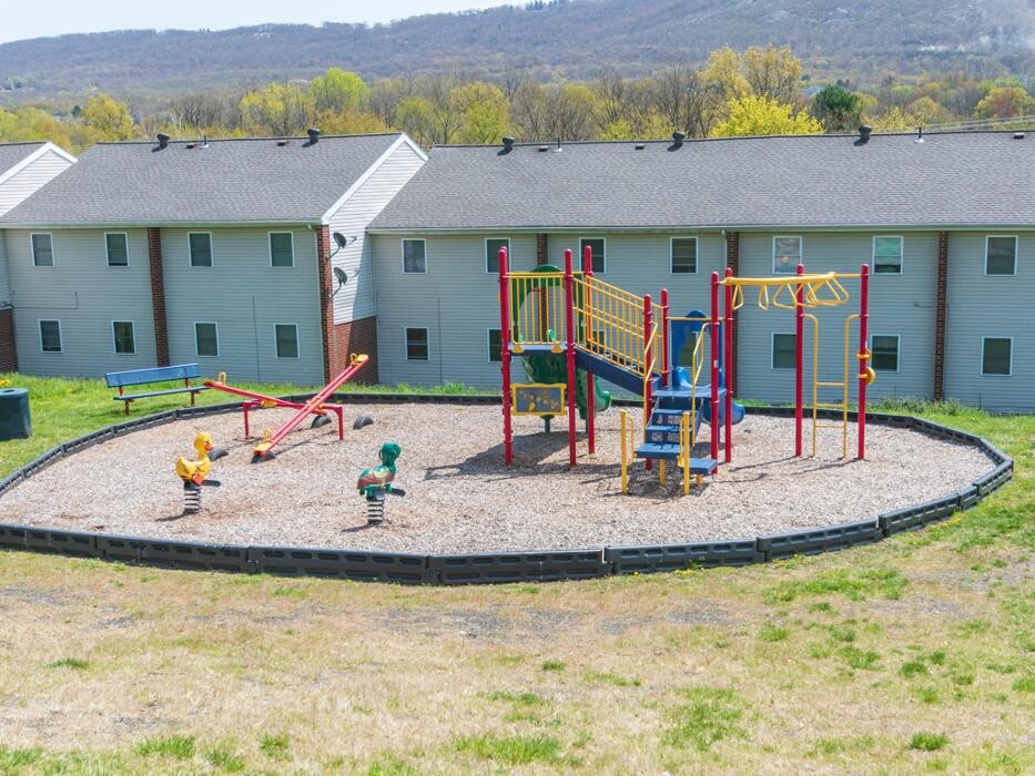 Images Mayflower Crossing Apartments