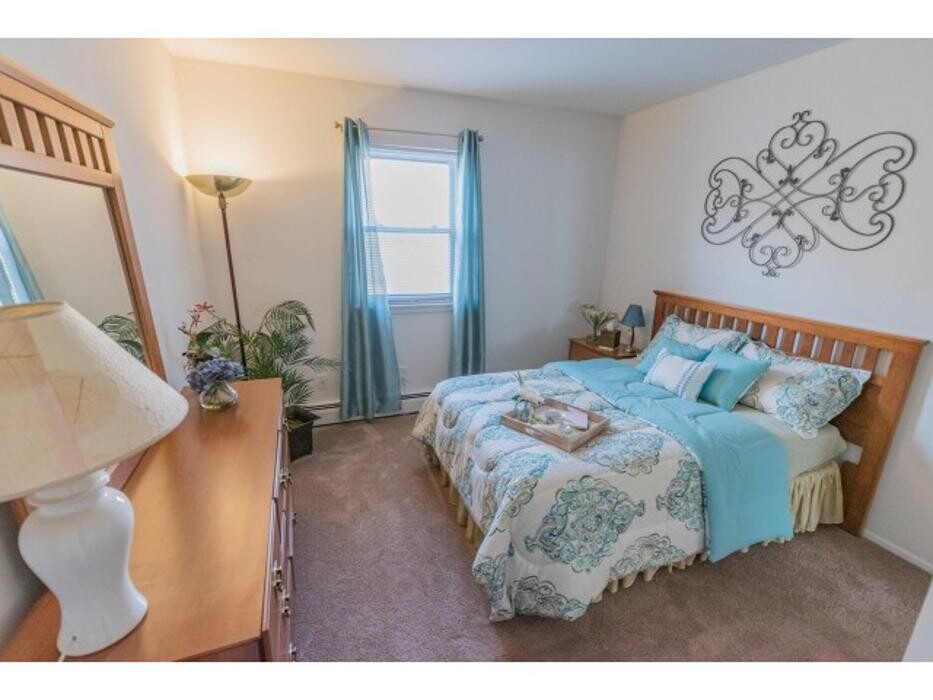 Images Mayflower Crossing Apartments