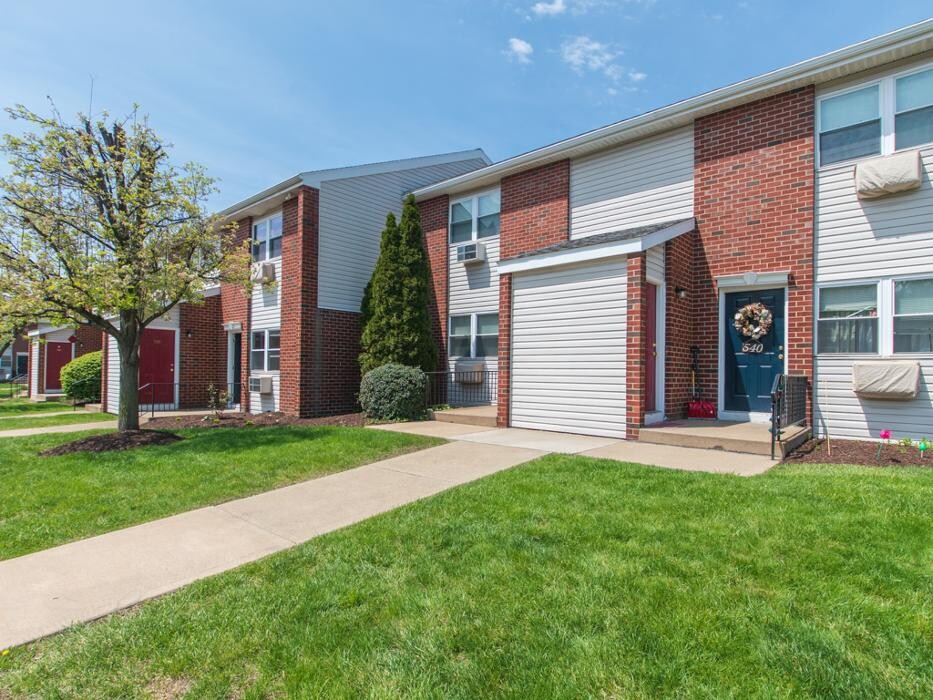 Images Mayflower Crossing Apartments