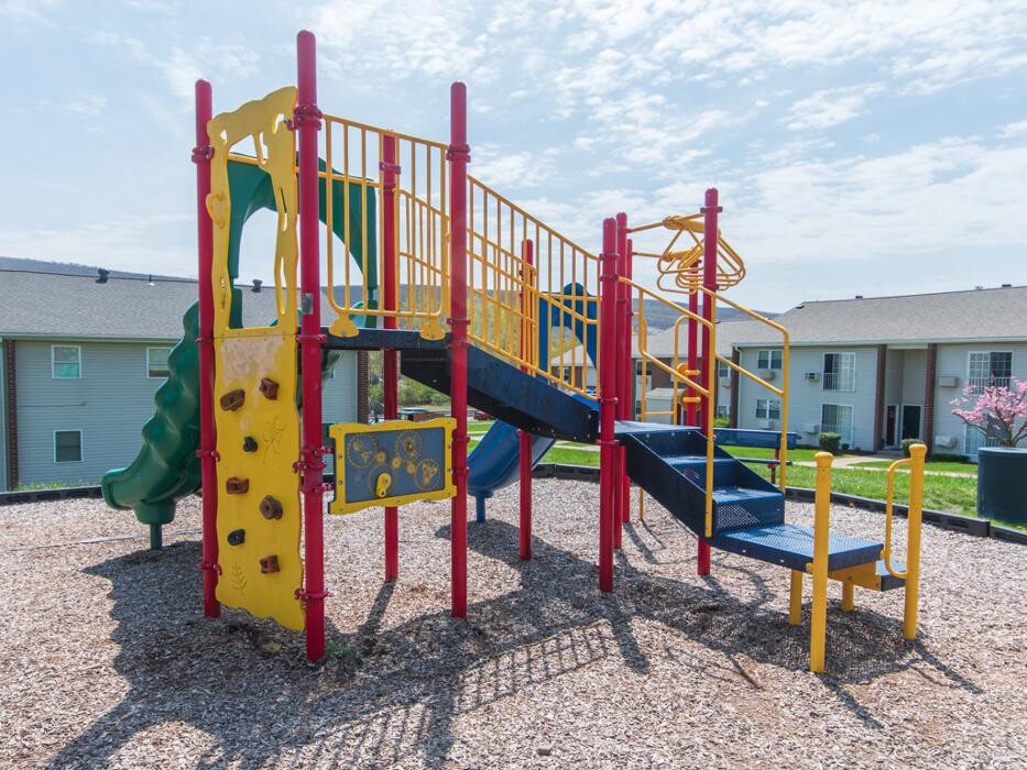 Images Mayflower Crossing Apartments