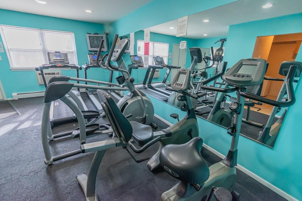 Images Mayflower Crossing Apartments