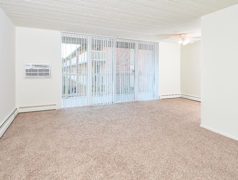 Images Black Hawk Apartments