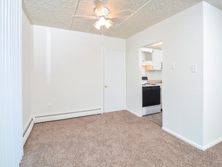 Images Black Hawk Apartments