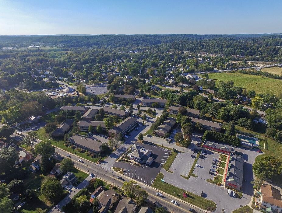 Images Black Hawk Apartments
