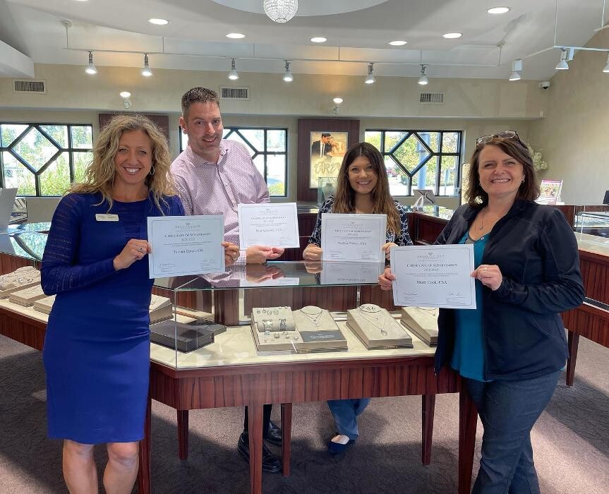 Images Peter & Co. Jewelers