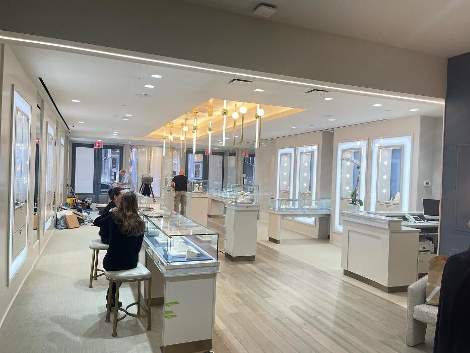 Images Peter & Co. Jewelers