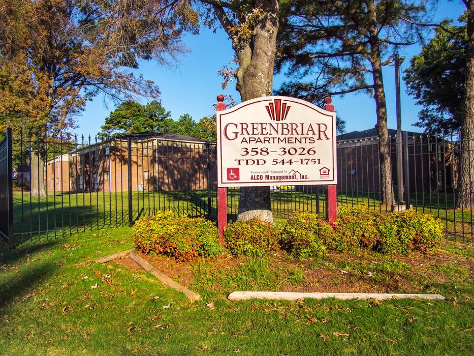 Images Greenbriar Apartments