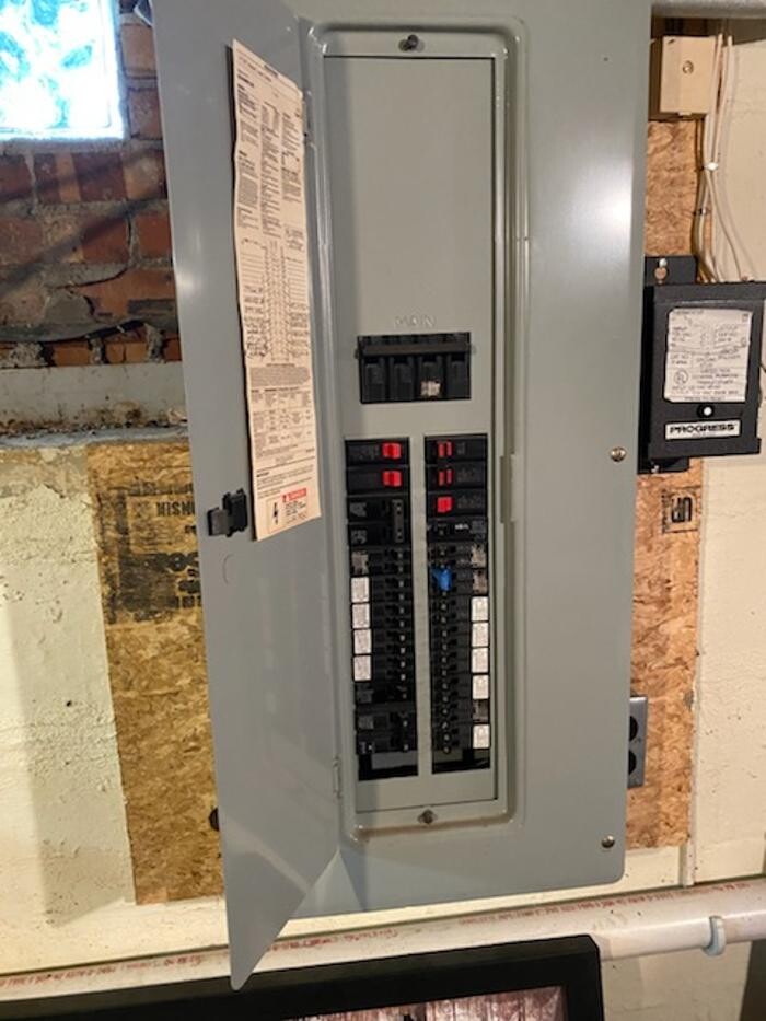 Images Blackhawk Electric & Generators Inc.