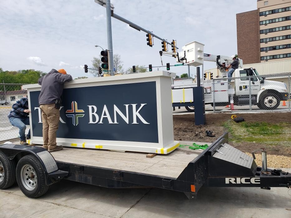 Images Blackhawk Electric & Generators Inc.