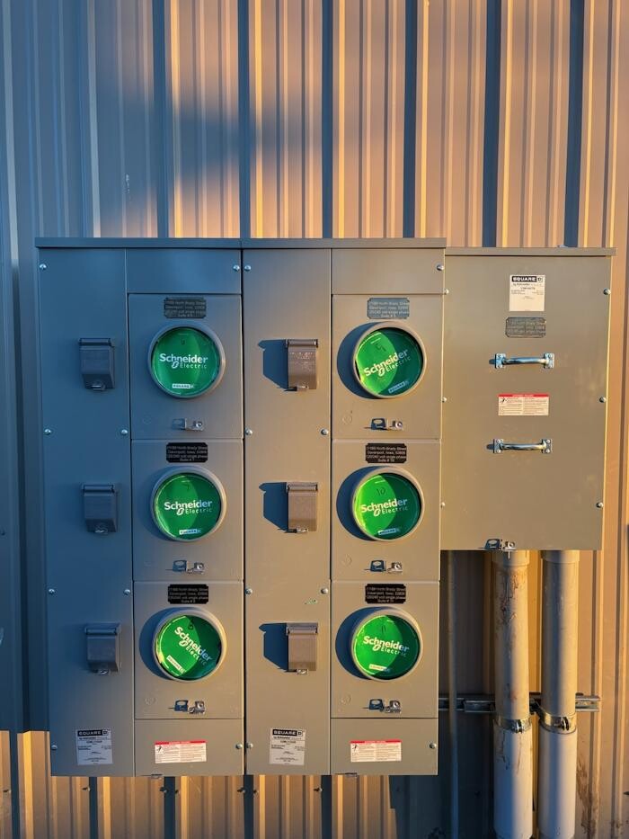 Images Blackhawk Electric & Generators Inc.