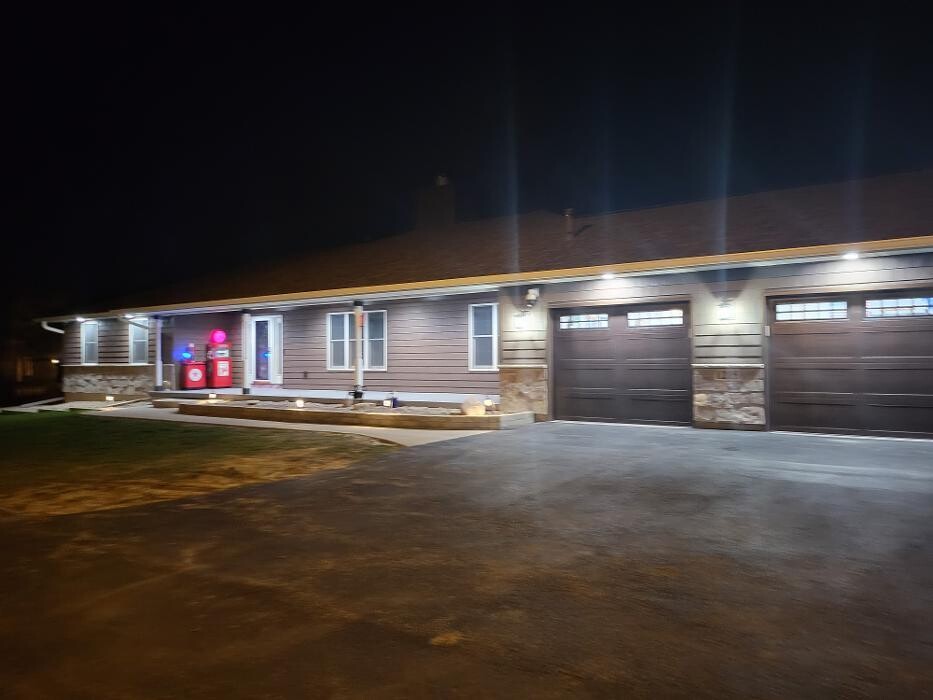 Images Blackhawk Electric & Generators Inc.