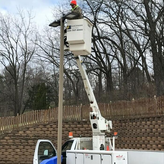 Images Blackhawk Electric & Generators Inc.