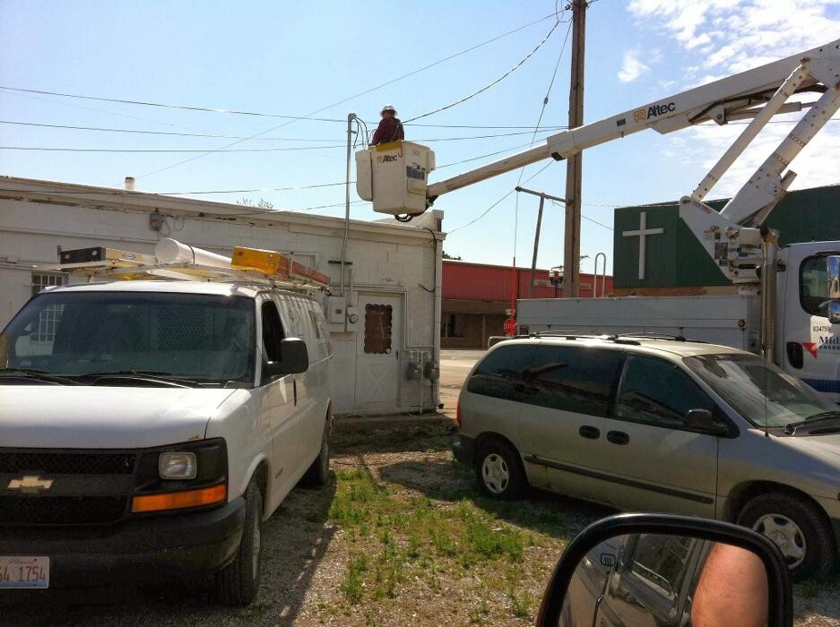 Images Blackhawk Electric & Generators Inc.