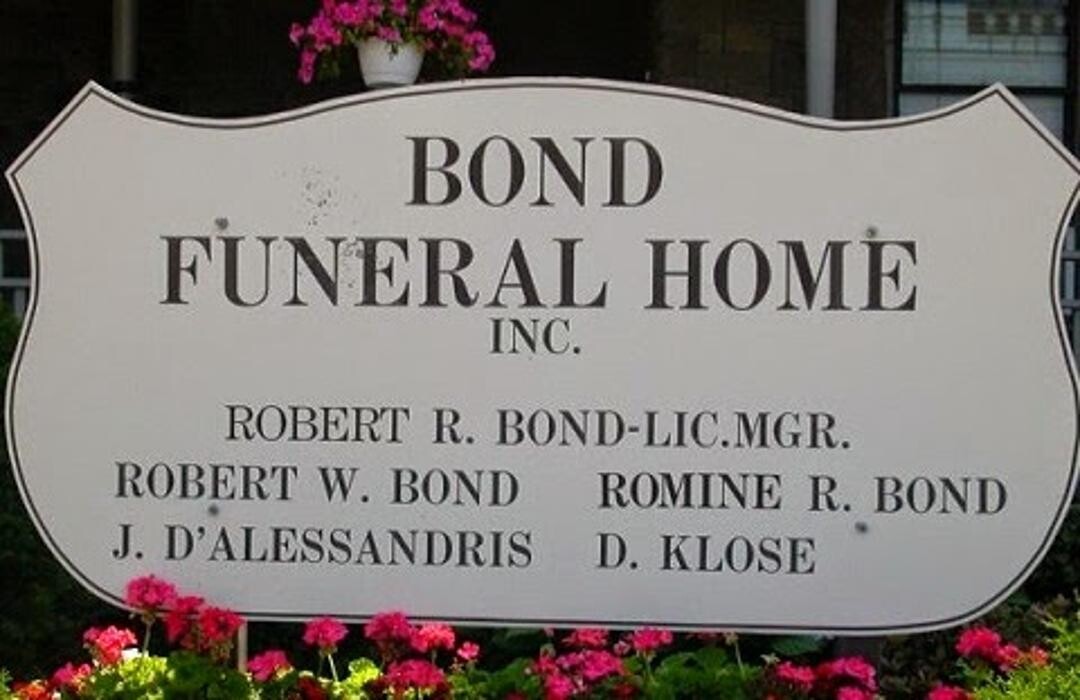 Images Bond Funeral Home