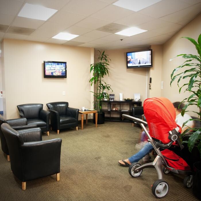 Images AutoNation INFINITI Tustin