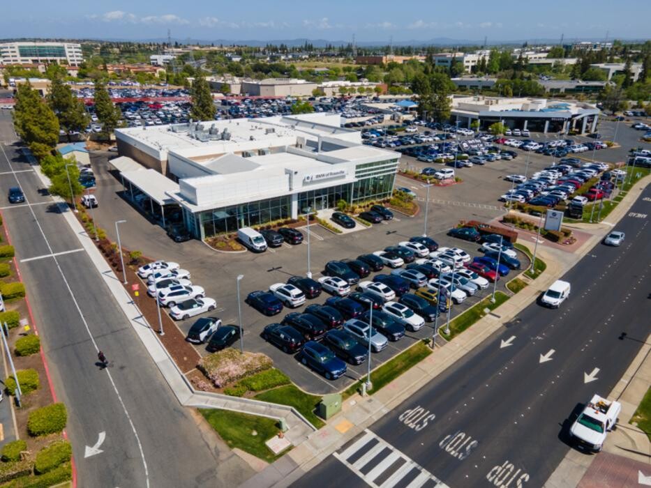 Images BMW of Roseville